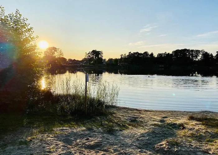 Feriehus Eco-luxury Tiny House I Digital Detox I Badesee *