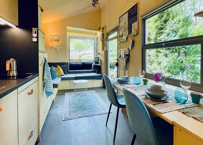 Feriehus Eco-luxury Tiny House I Digital Detox I Badesee